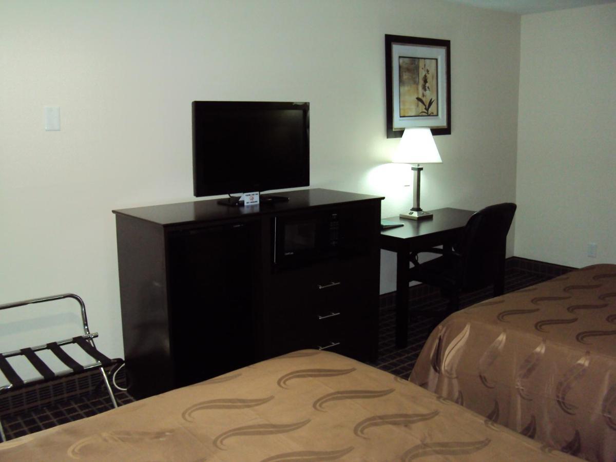 Quality Inn Carbondale University Area Екстер'єр фото