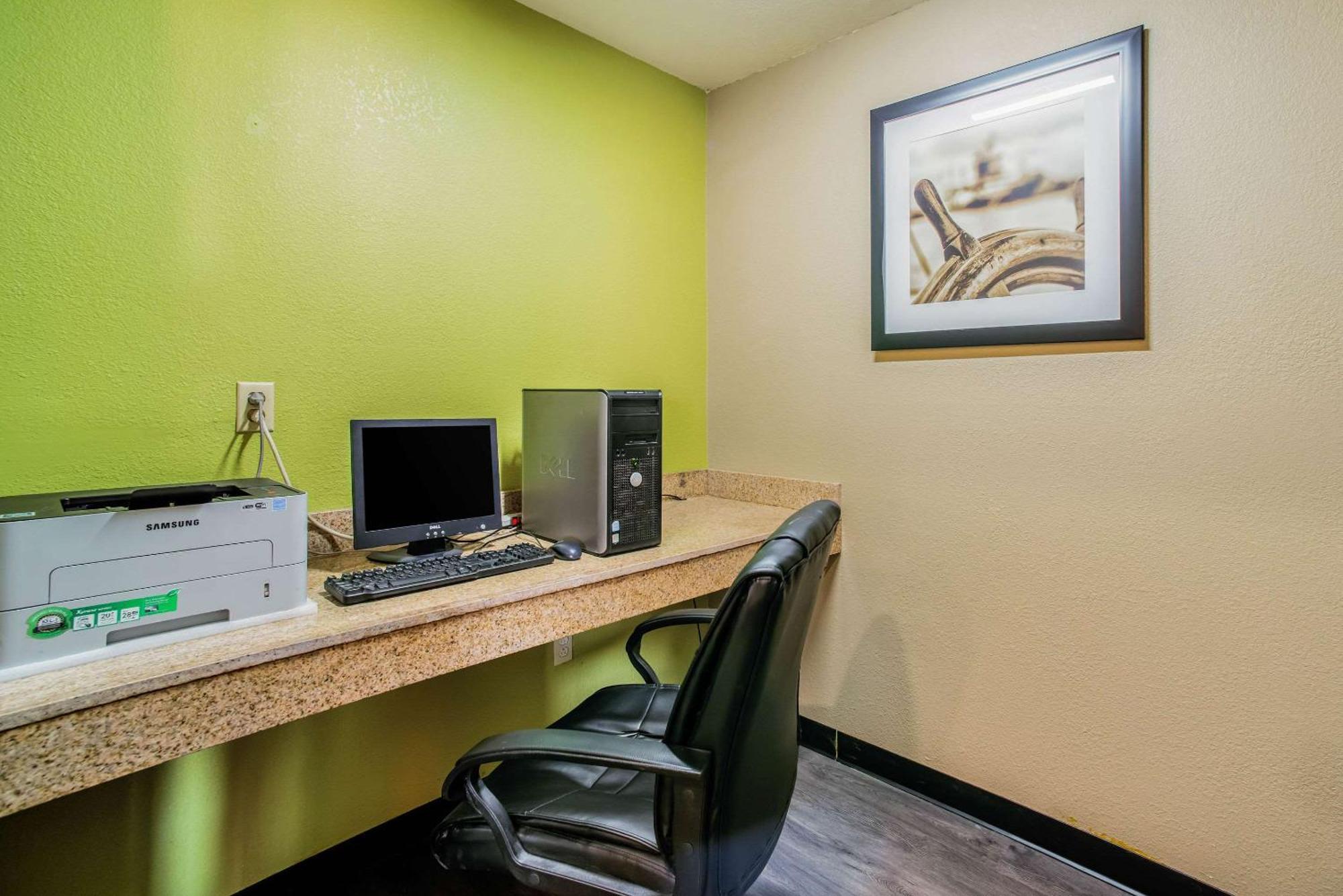 Quality Inn Carbondale University Area Екстер'єр фото