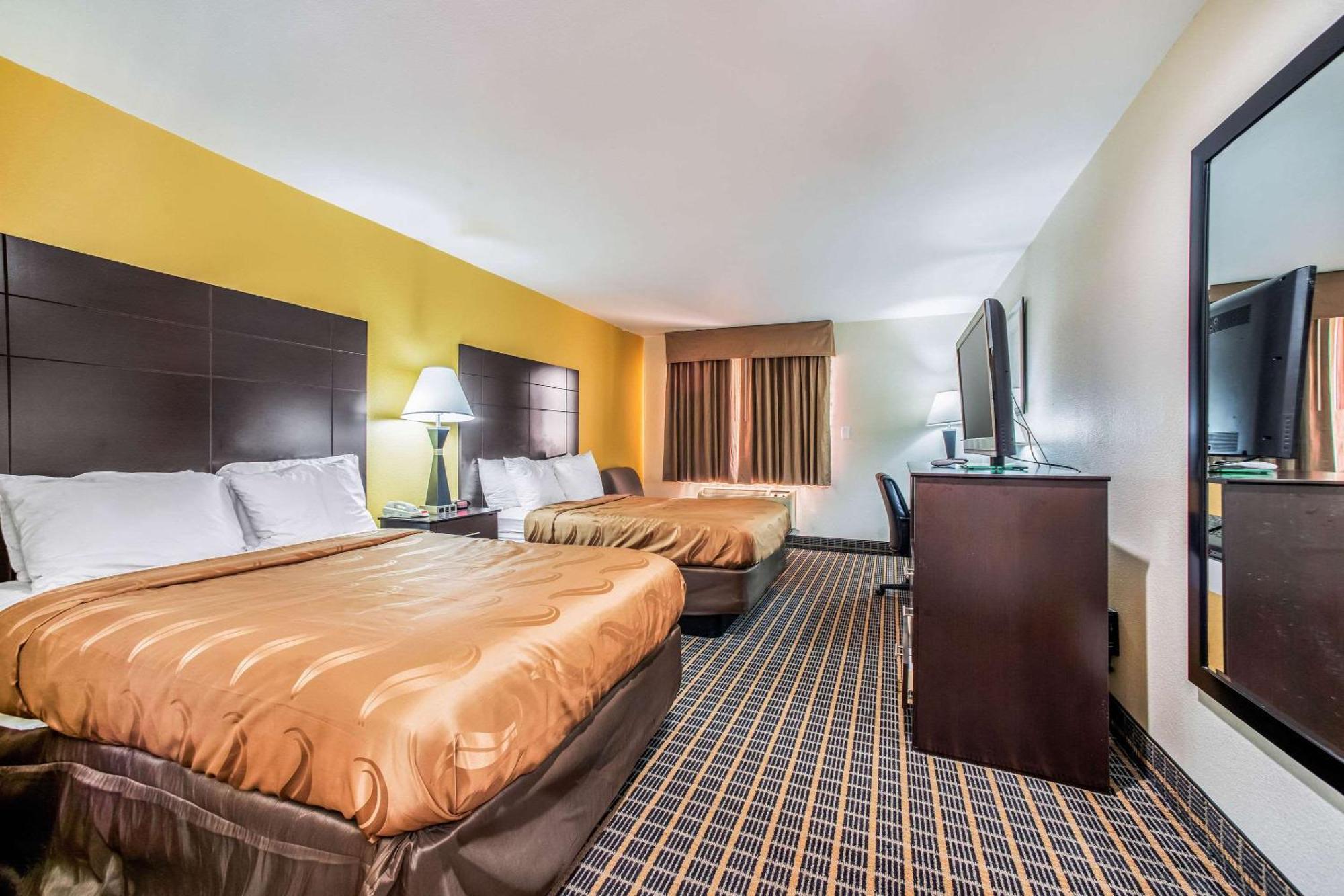 Quality Inn Carbondale University Area Екстер'єр фото