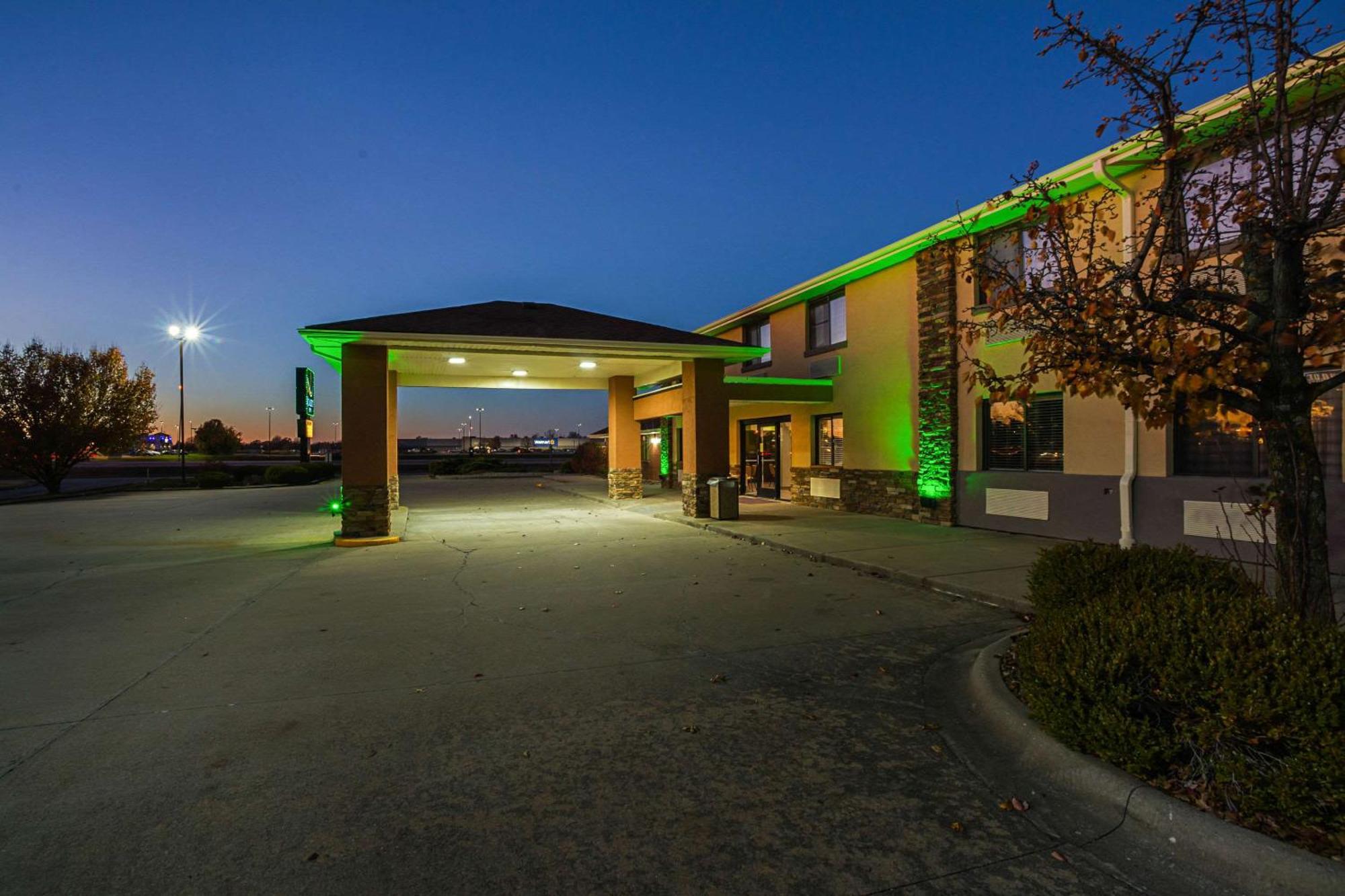 Quality Inn Carbondale University Area Екстер'єр фото