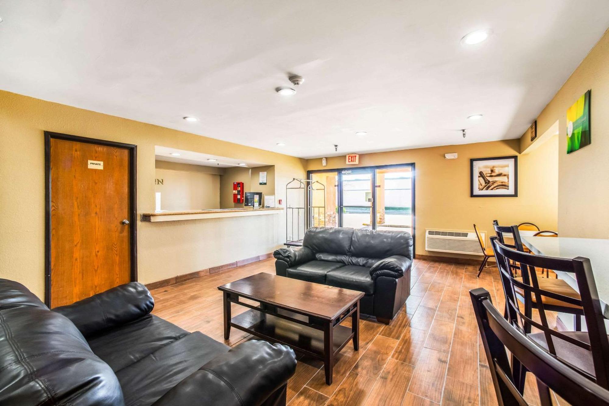 Quality Inn Carbondale University Area Екстер'єр фото