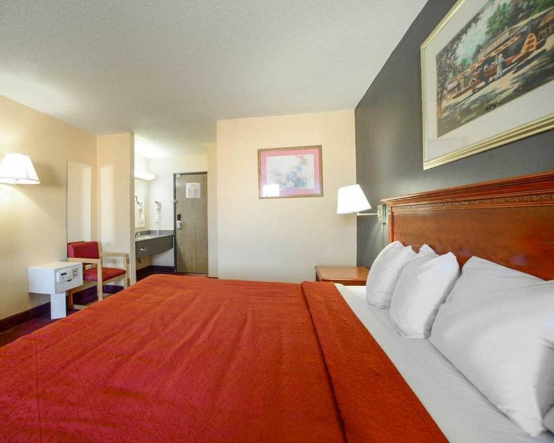 Quality Inn Carbondale University Area Екстер'єр фото
